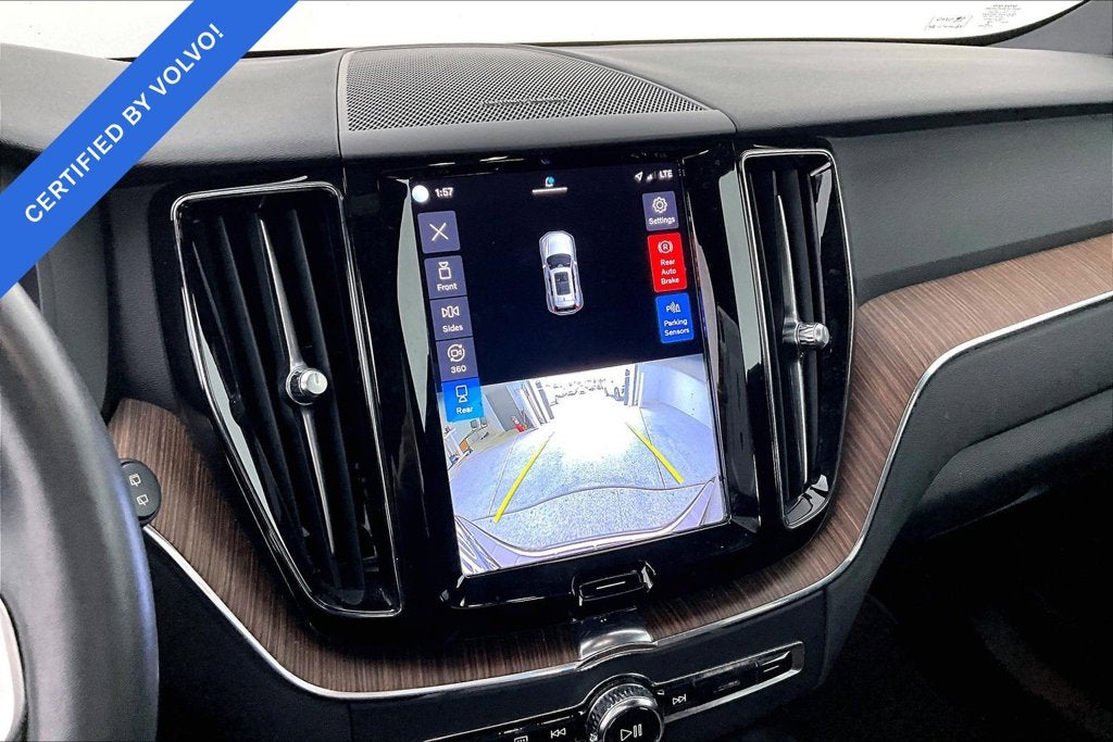 2023 Volvo XC60 B5 Plus Bright Theme