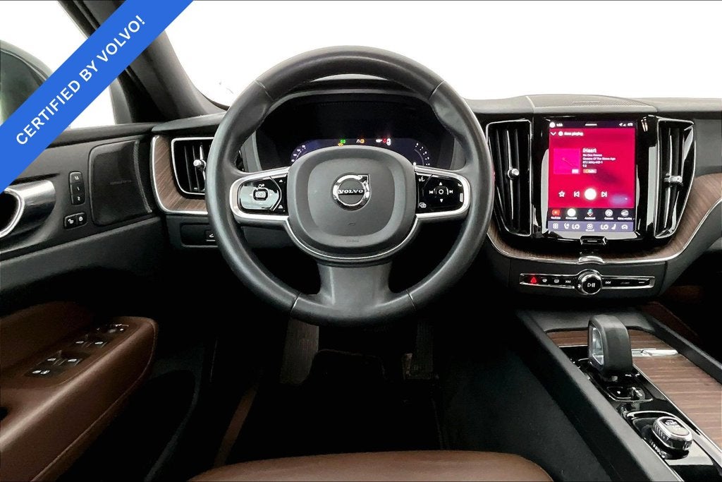 2023 Volvo XC60 B5 Plus Bright Theme