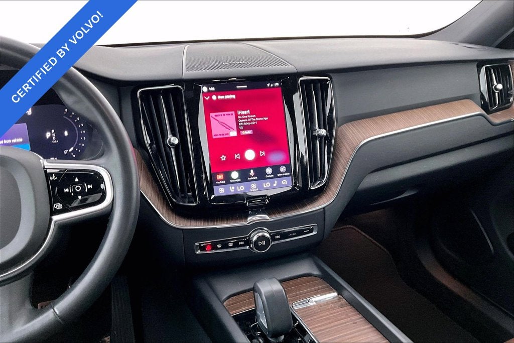 2023 Volvo XC60 B5 Plus Bright Theme