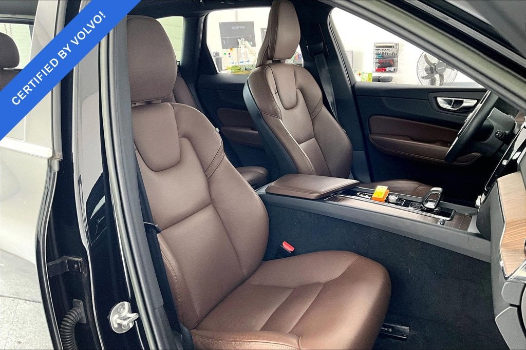 2023 Volvo XC60 B5 Plus Bright Theme
