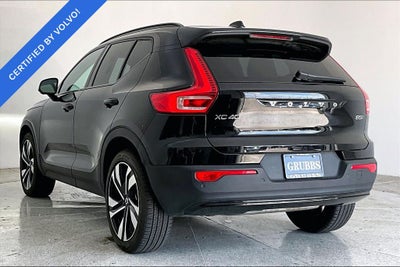 2025 Volvo XC40 B5 Plus Dark Theme