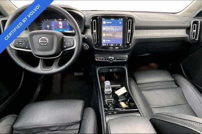 2025 Volvo XC40 B5 Plus Dark Theme