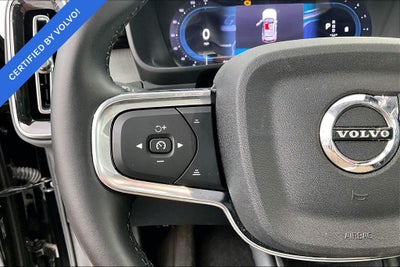 2025 Volvo XC40 B5 Plus Dark Theme
