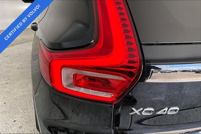 2025 Volvo XC40 B5 Plus Dark Theme