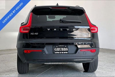 2025 Volvo XC40 B5 Plus Dark Theme