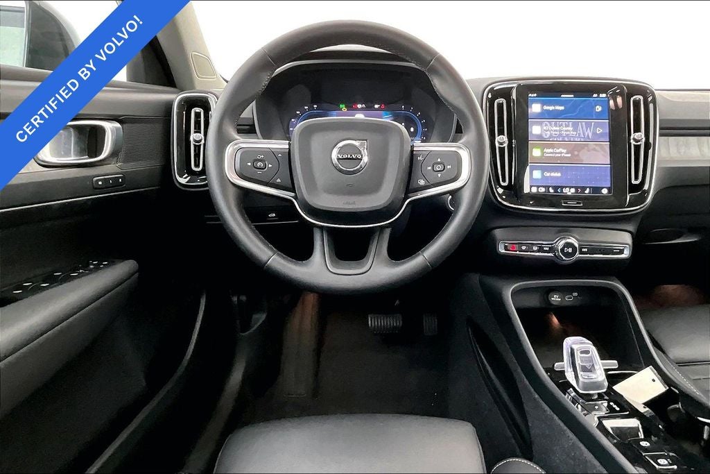 2025 Volvo XC40 B5 Plus Dark Theme