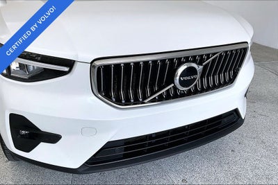 2023 Volvo XC40 B5 Plus Bright Theme