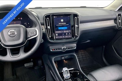2023 Volvo XC40 B5 Plus Bright Theme