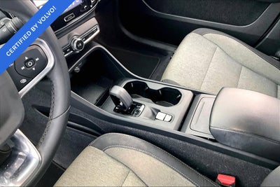 2024 Volvo XC40 B5 Core