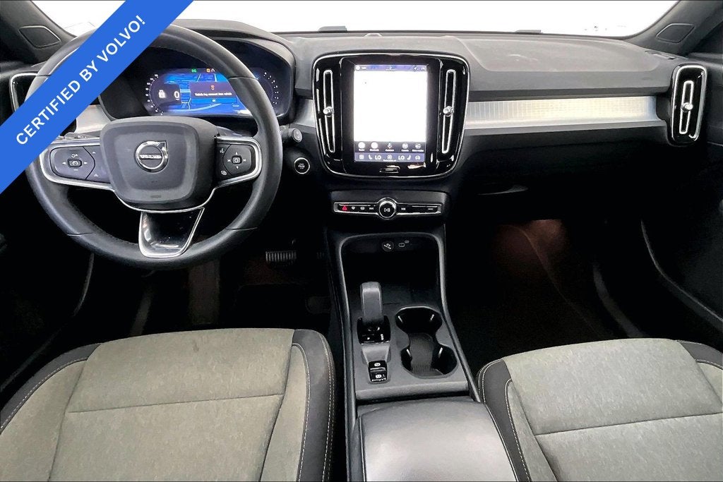 2024 Volvo XC40 B5 Core