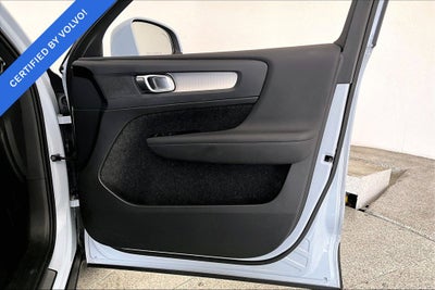 2024 Volvo XC40 B5 Core