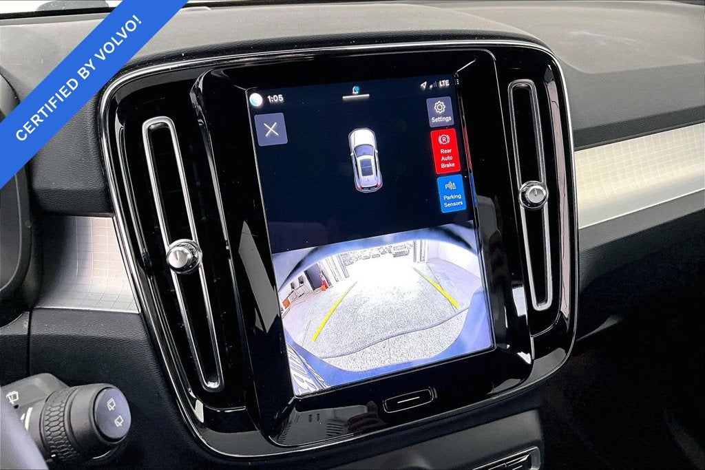 2024 Volvo XC40 B5 Core