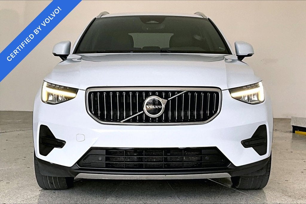 2024 Volvo XC40 B5 Core