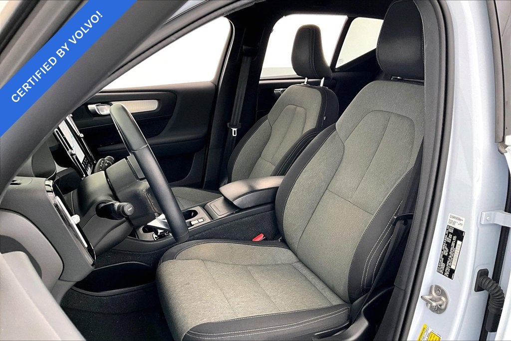 2024 Volvo XC40 B5 Core