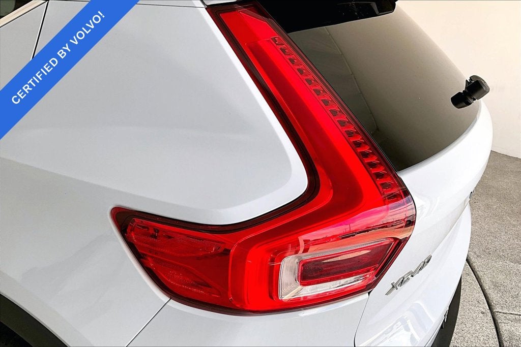 2024 Volvo XC40 B5 Core