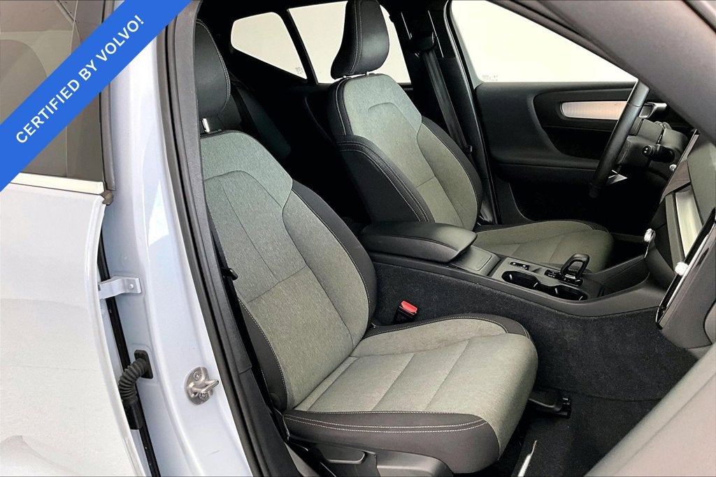 2024 Volvo XC40 B5 Core