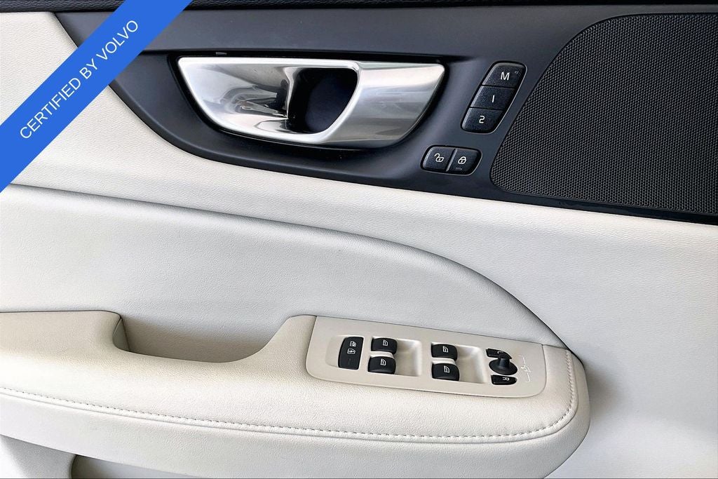 2023 Volvo V60 Cross Country B5 Plus
