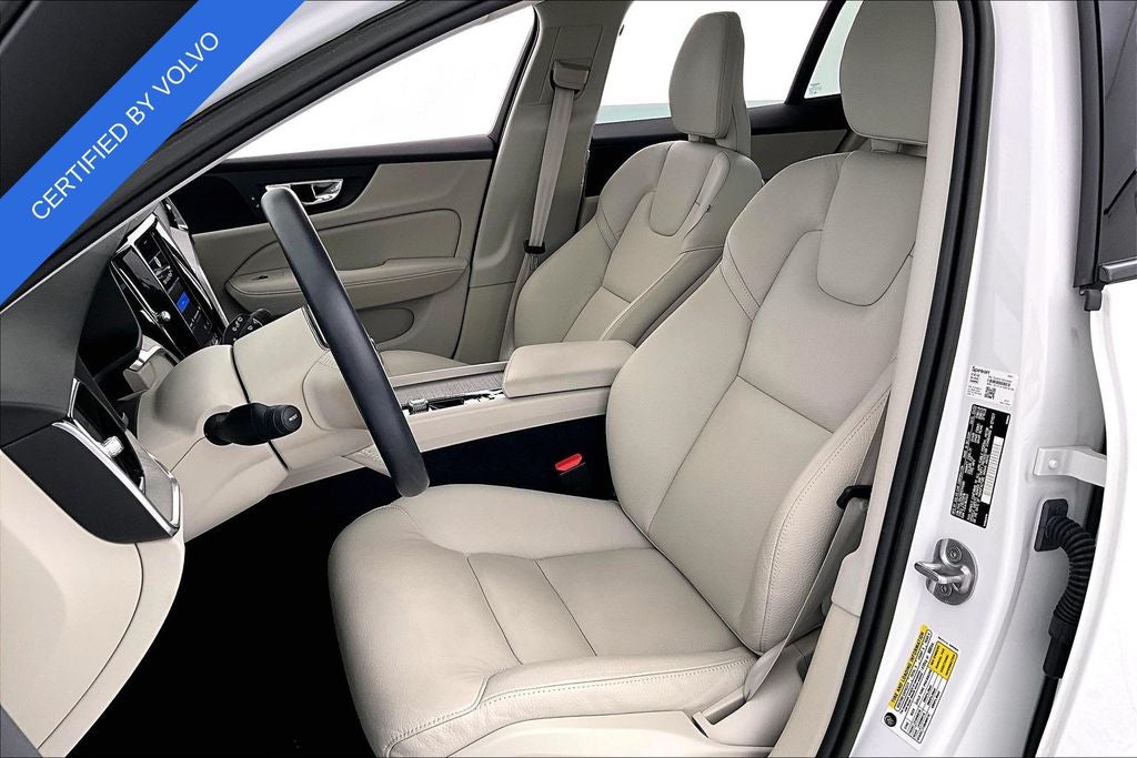 2023 Volvo V60 Cross Country B5 Plus