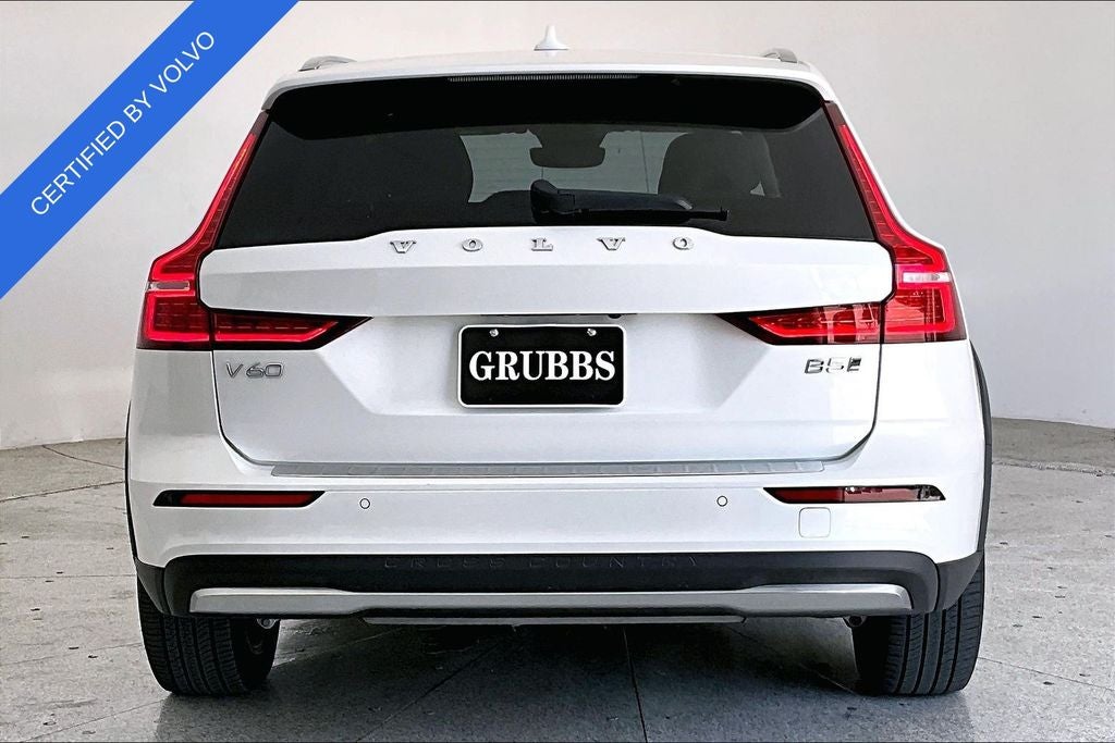 2023 Volvo V60 Cross Country B5 Plus