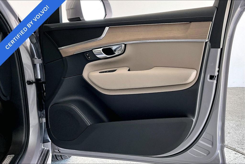 2026 Volvo XC90 B5 Plus