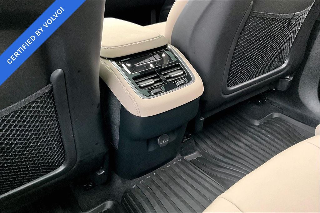 2026 Volvo XC90 B5 Plus