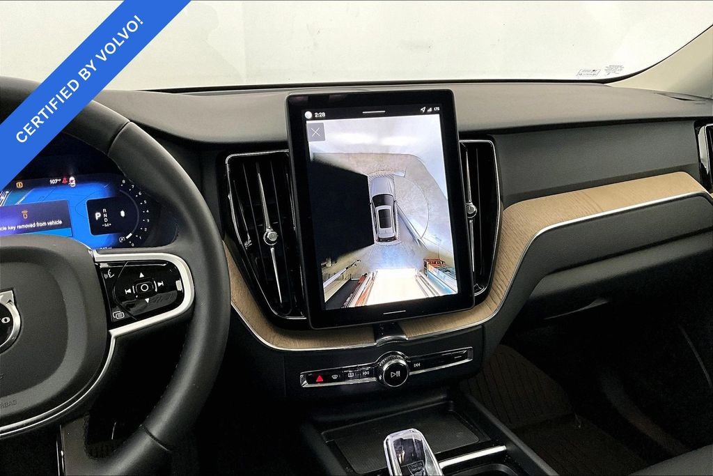 2026 Volvo XC60 B5 Plus