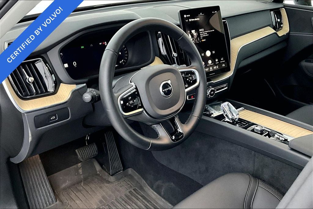 2026 Volvo XC60 B5 Plus