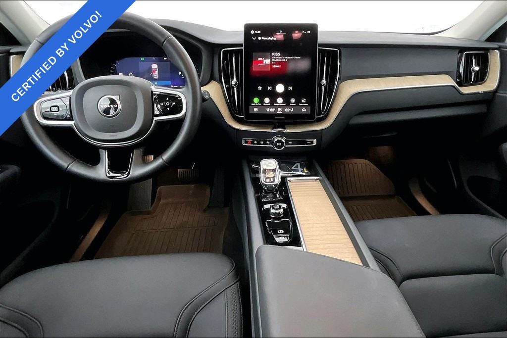 2026 Volvo XC60 B5 Plus