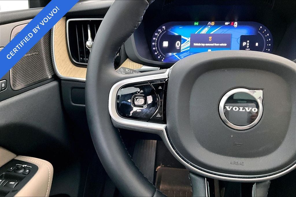2026 Volvo XC60 B5 Plus