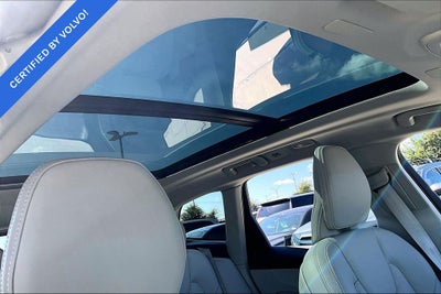 2026 Volvo XC60 B5 Ultra