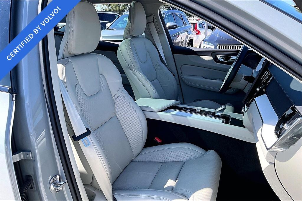2026 Volvo XC60 B5 Ultra