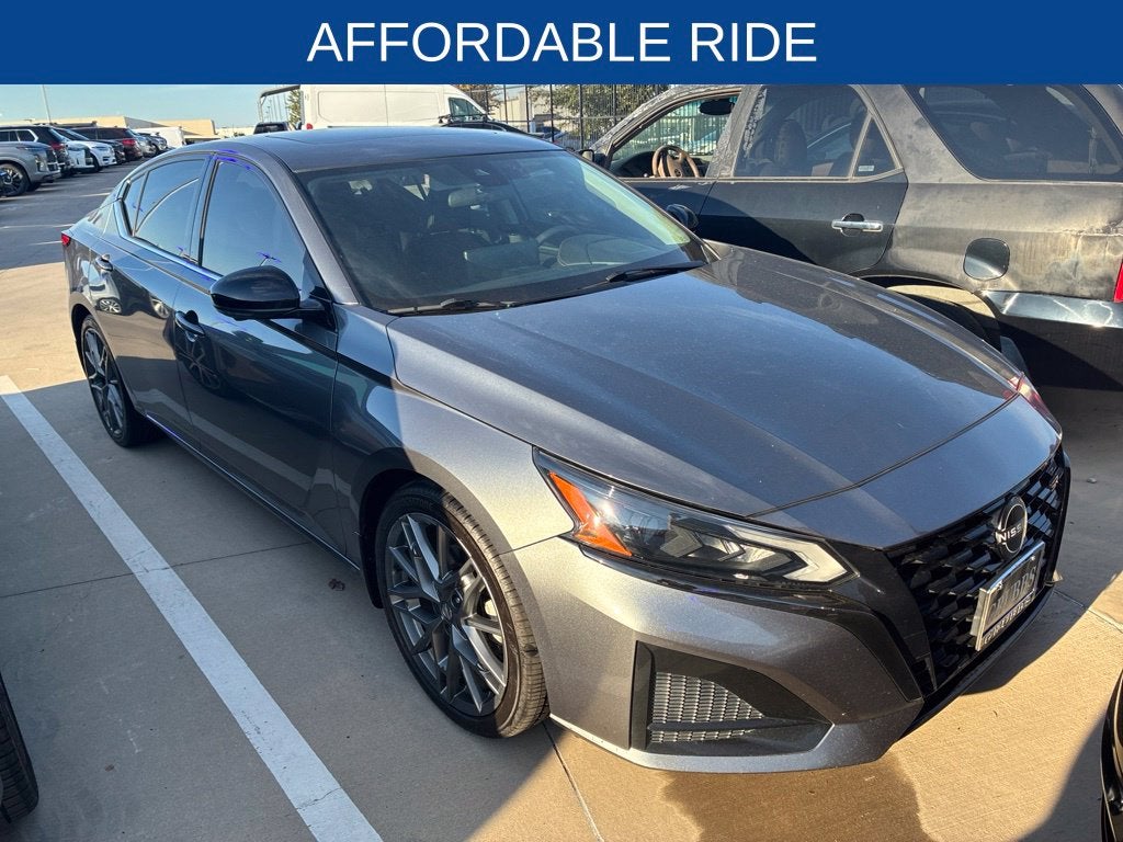 2023 Nissan Altima 2.0 SR