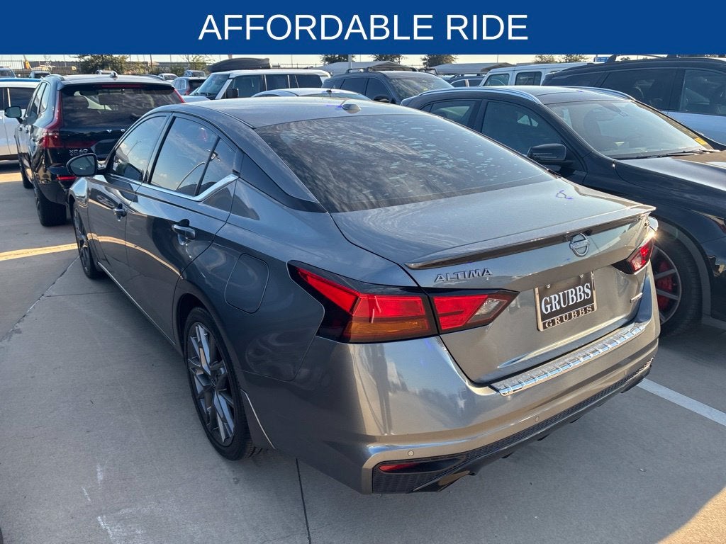 2023 Nissan Altima 2.0 SR