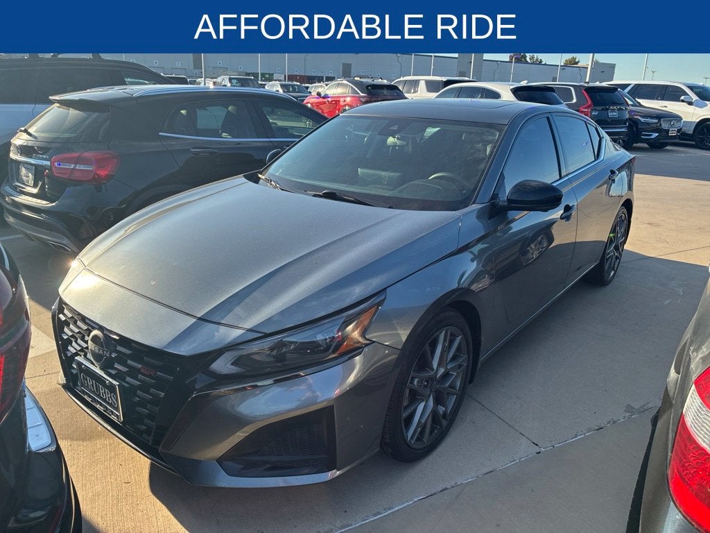 2023 Nissan Altima 2.0 SR