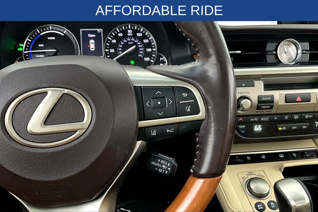 2016 Lexus ES 300h