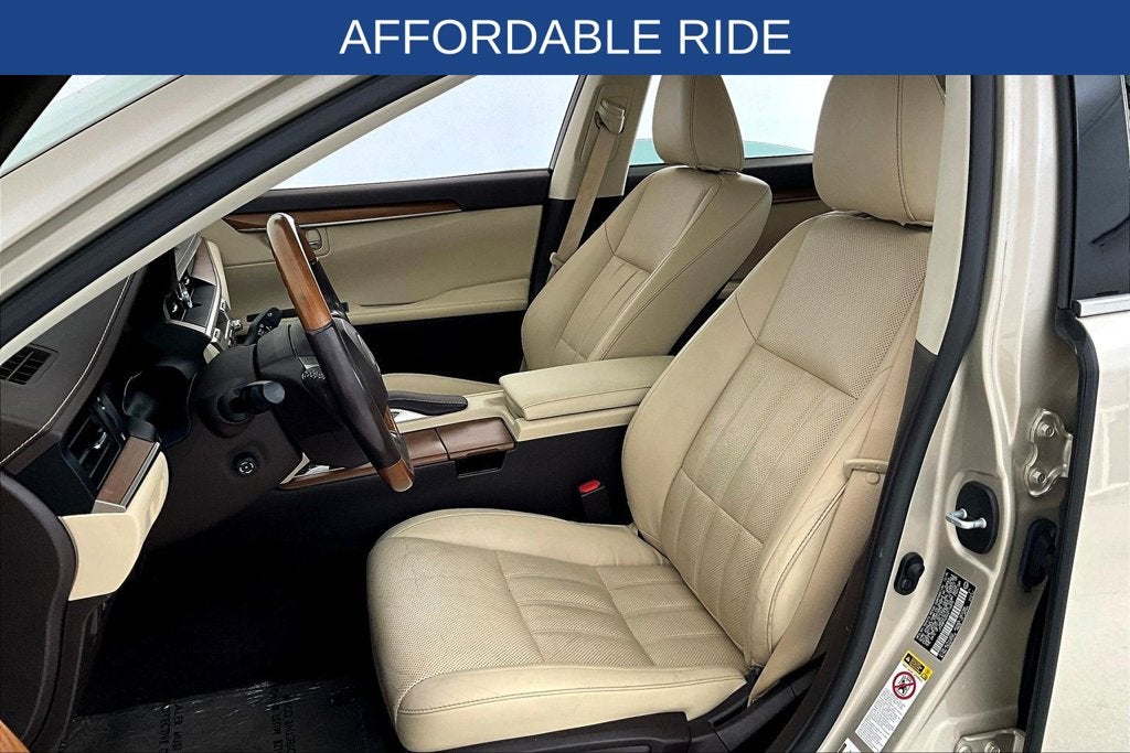 2016 Lexus ES 300h