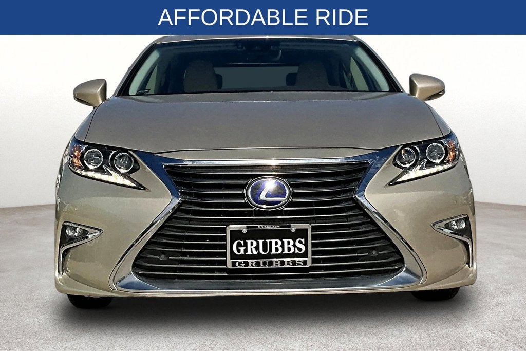 2016 Lexus ES 300h