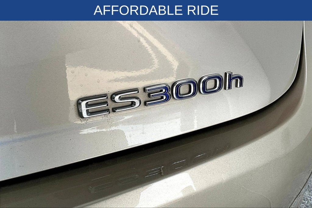 2016 Lexus ES 300h