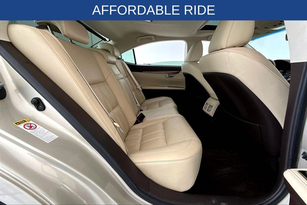 2016 Lexus ES 300h