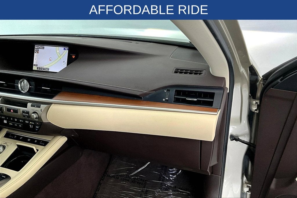 2016 Lexus ES 300h