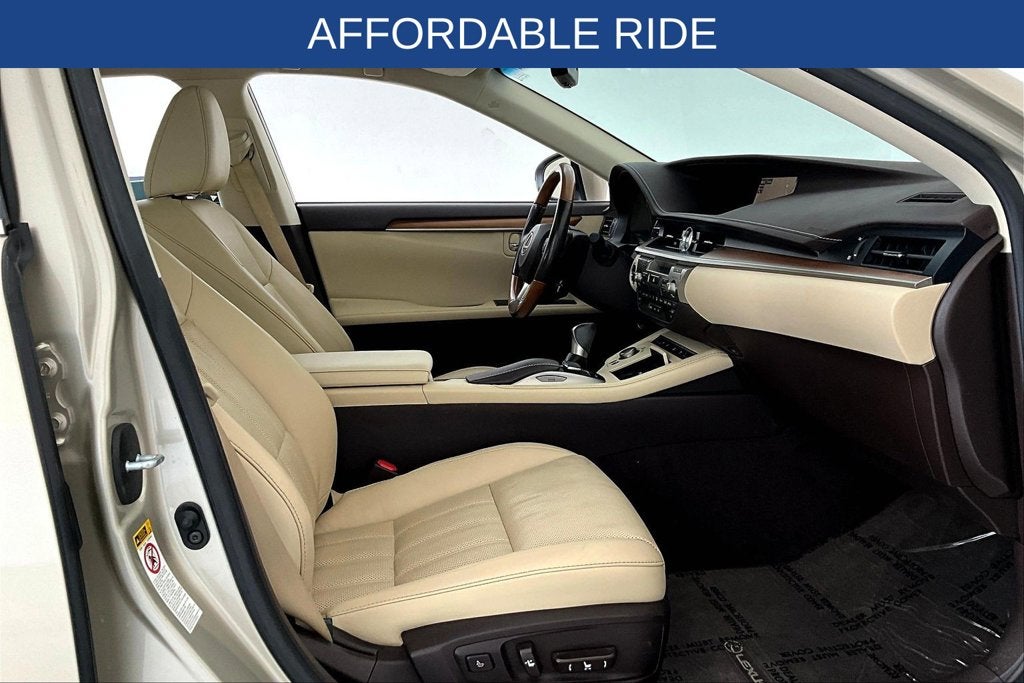 2016 Lexus ES 300h