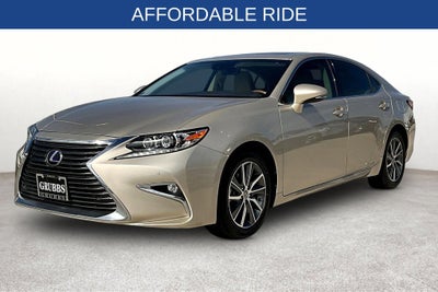 2016 Lexus ES 300h
