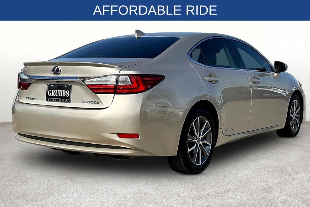2016 Lexus ES 300h